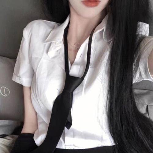 艳妓春色封面